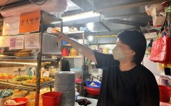 素食摊免费餐天天送贫老 四年来上千人捐款助行善